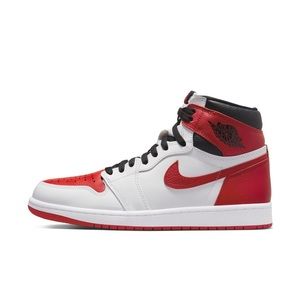 Brand new 22
Air Jordan 1 Retro High OG 'Heritage'